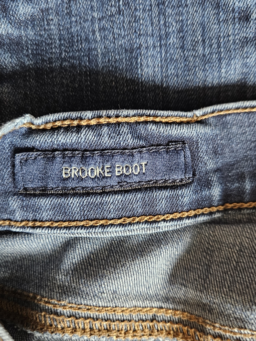 Lucky Brand Brooke Bootcut Jeans - 2/26 - Slight Stretch - Picture 3 of 8
